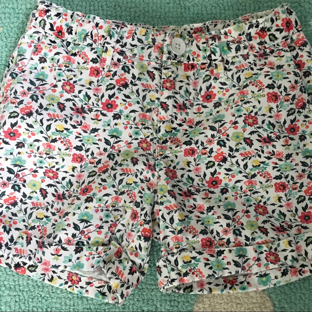 GAP Size 8 Floral Shorts